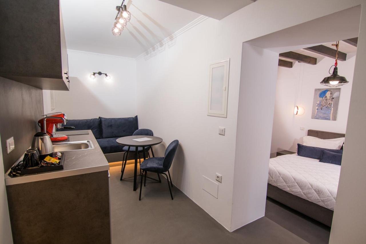 Ialemos Group Appartement Sými Buitenkant foto