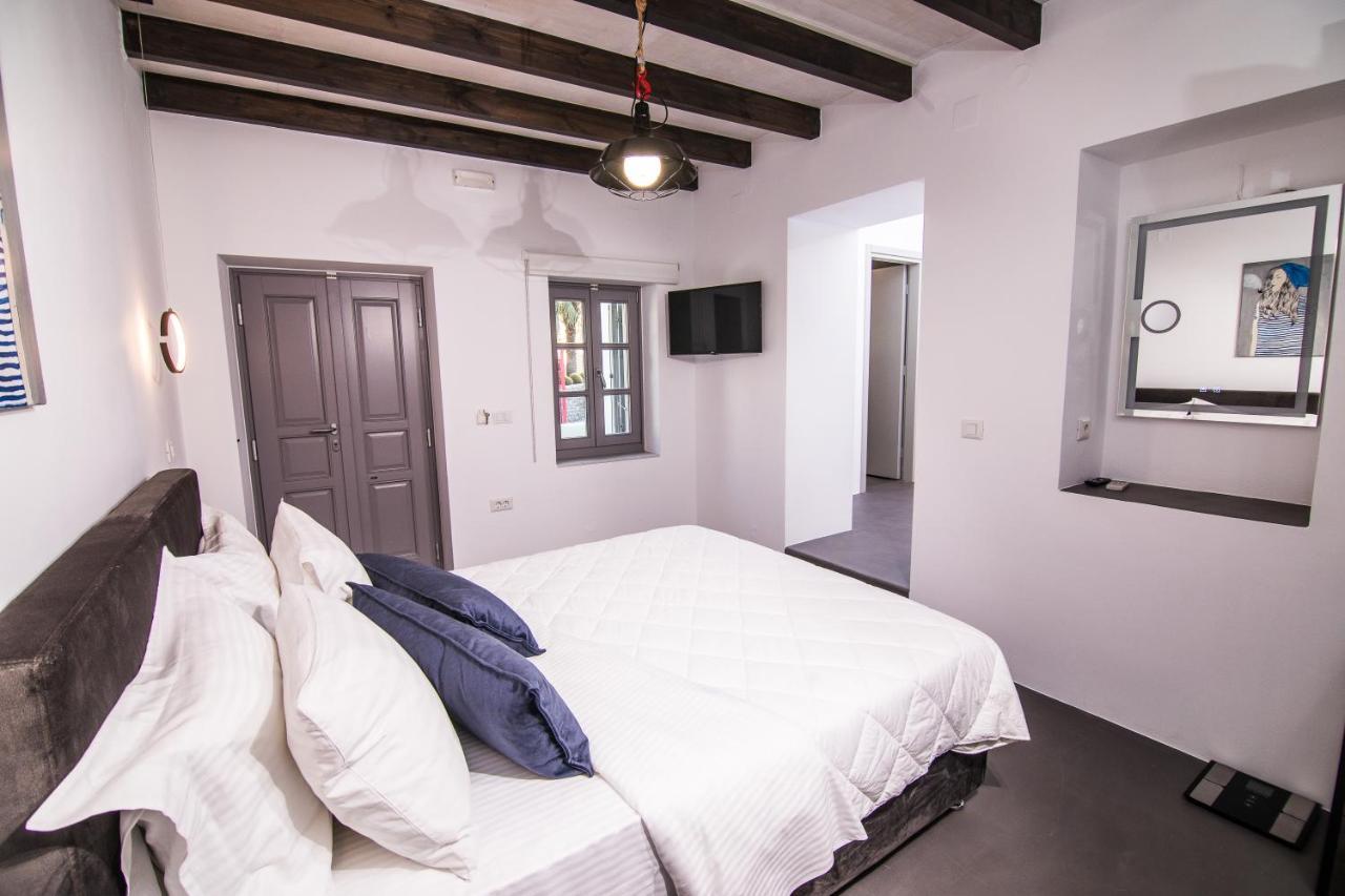 Ialemos Group Appartement Sými Buitenkant foto
